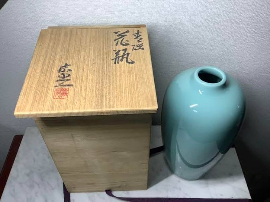 京焼匠 森野喜光 作 青磁花瓶 H26cm 巾14cm 共箱 黄布 茶道具 京焼匠 森野喜光 作 青磁花瓶 H26cm 巾14cm 共箱 黄布 茶道具
